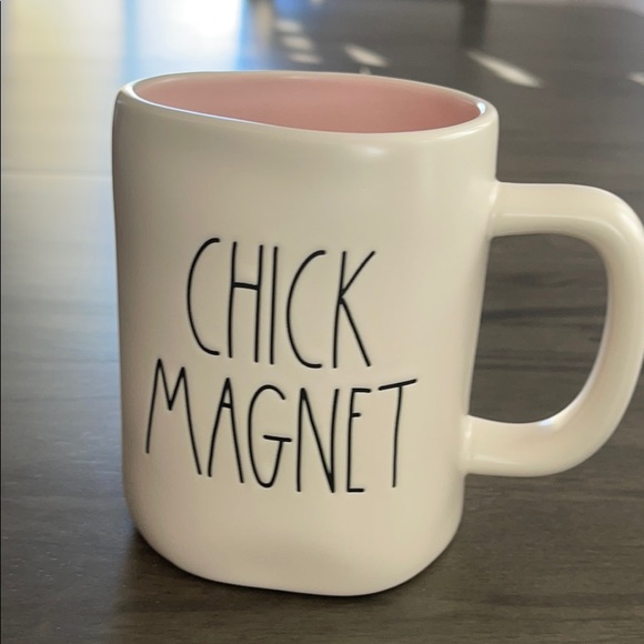 Artisan Collection Beautiful Rae mug Chick Magnet - Picture 2 of 5